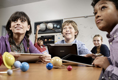 How to access videos in different OS devices without USB cable?